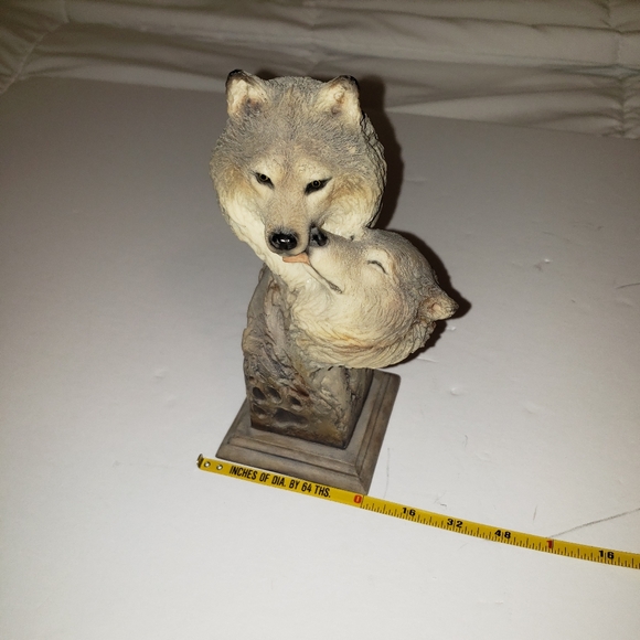 Wolf and Pup Figurene by Slockbower - Picture 7 of 8